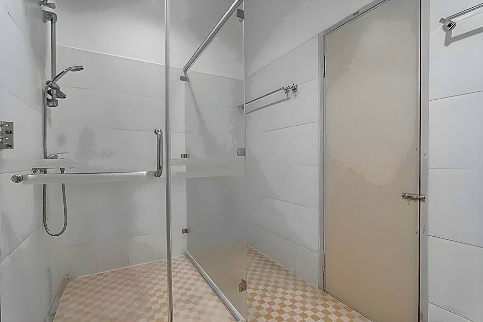 RedDoorz @ H. Agus Salim Street Pontianak