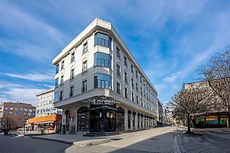 The Nirvanas Hotel