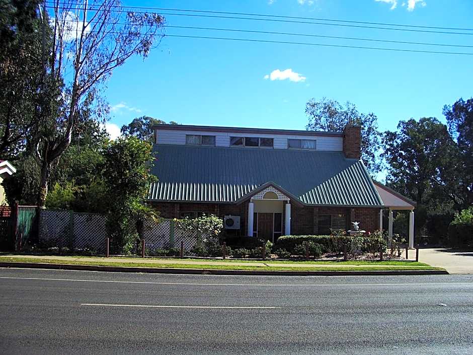 Park House Motor Inn