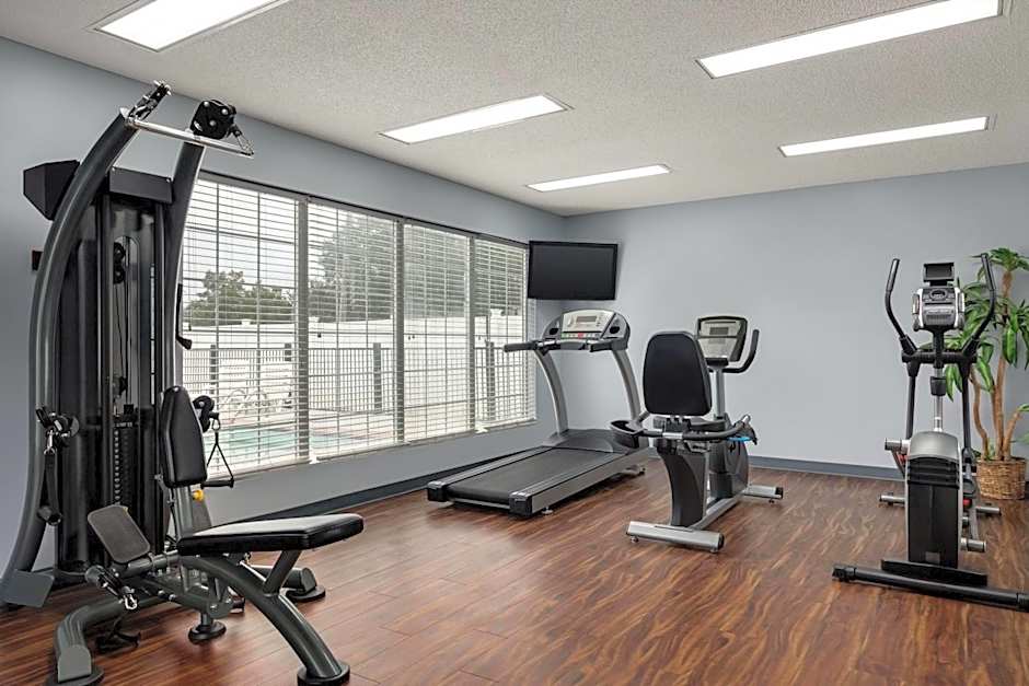 Baymont by Wyndham Albany at Albany Mall