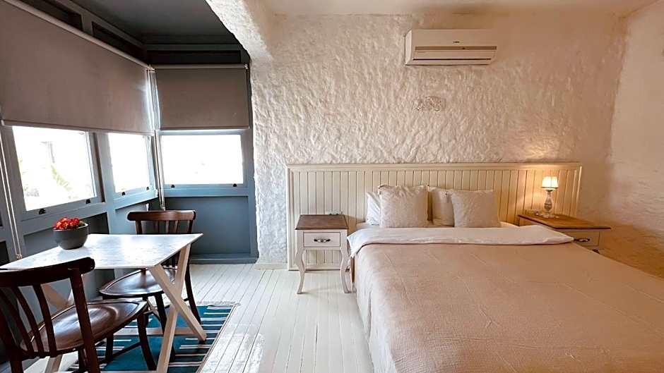 Mina Otel by Adda Alaçatı