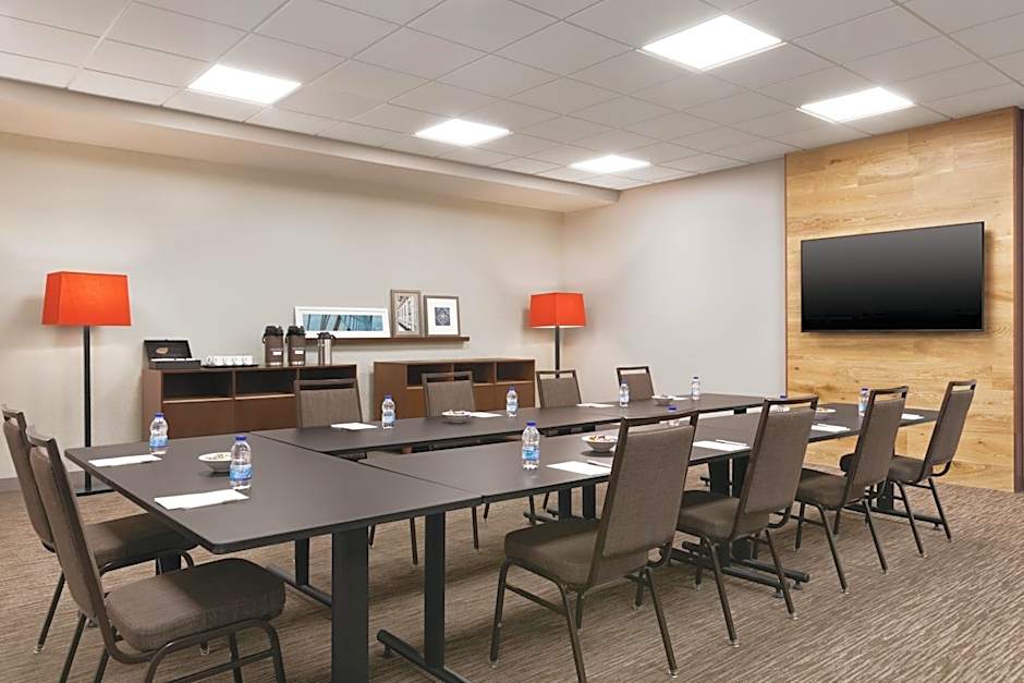 Country Inn & Suites by Radisson, Belleville, ON