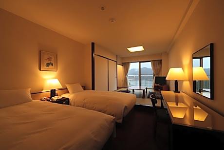 Standard Room with Tatami Area - Non-Smoking