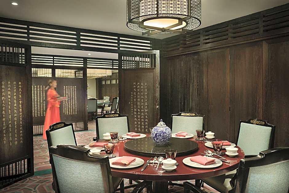 Al Bustan Palace, a Ritz-Carlton Hotel