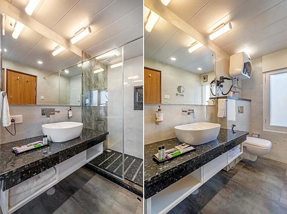 Treebo Varuna With Mountain View