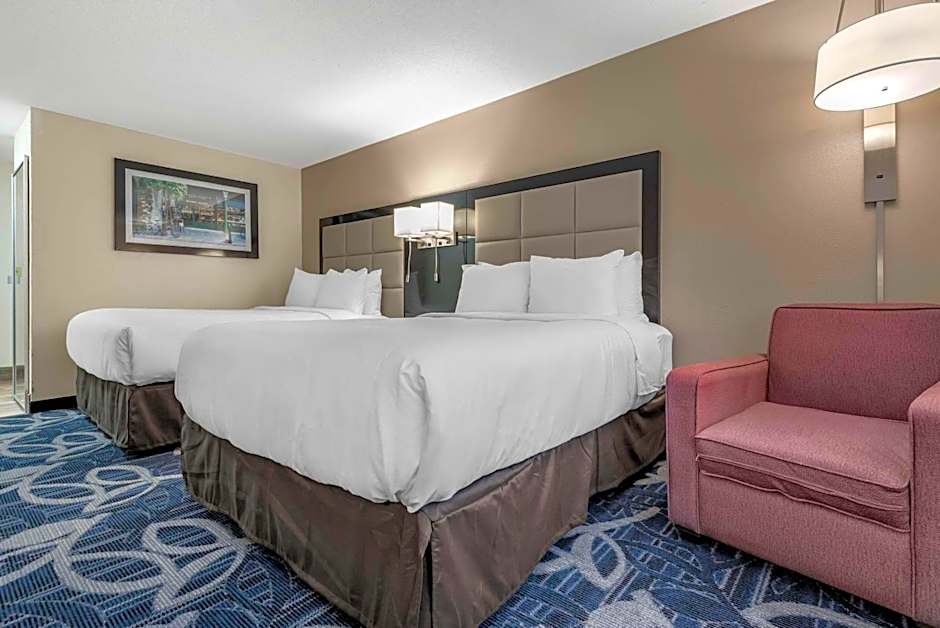 Comfort Inn & Suites Liverpool-Clay