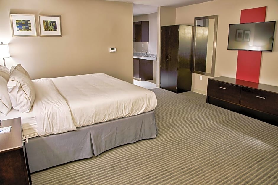 Holiday Inn Express & Suites Tulsa NE, Claremore, an IHG Hotel
