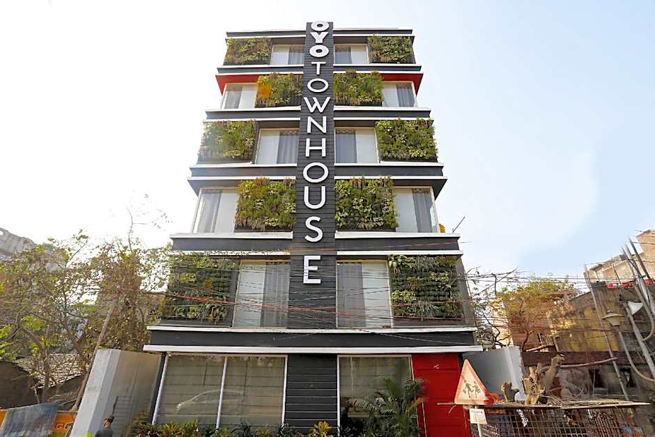 OYO Townhouse 060 Airport Green Arcade