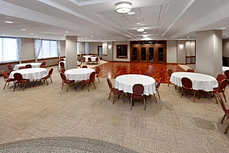 Ramada by Wyndham Milwaukee