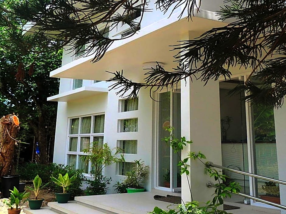 Greenspace Palawan Hotel