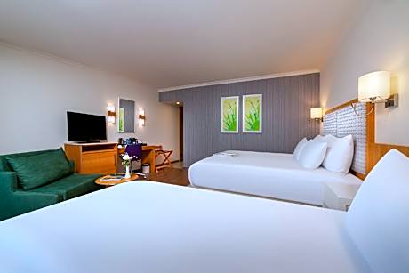 STANDARD LARGE ROOM GARDEN VIEW WITH BALCONY