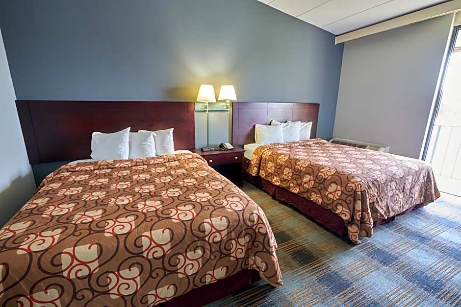 Riverview Inn & Suites