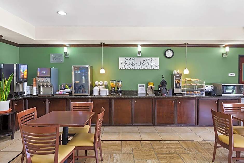 Sleep Inn & Suites Bush Intercontinental - IAH East