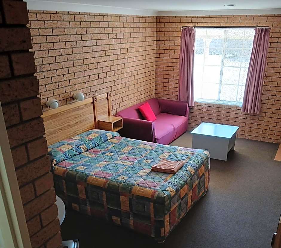 Aaron Inn Motel