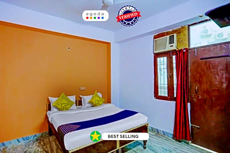 Goroomgo Raj hotel vip Noida