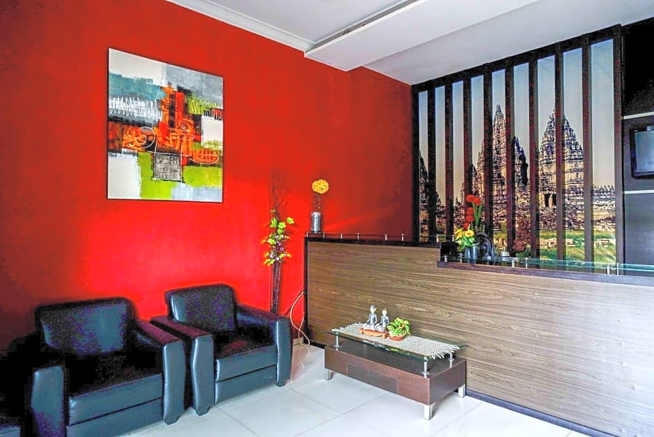 RedDoorz Plus near Amplaz Yogyakarta