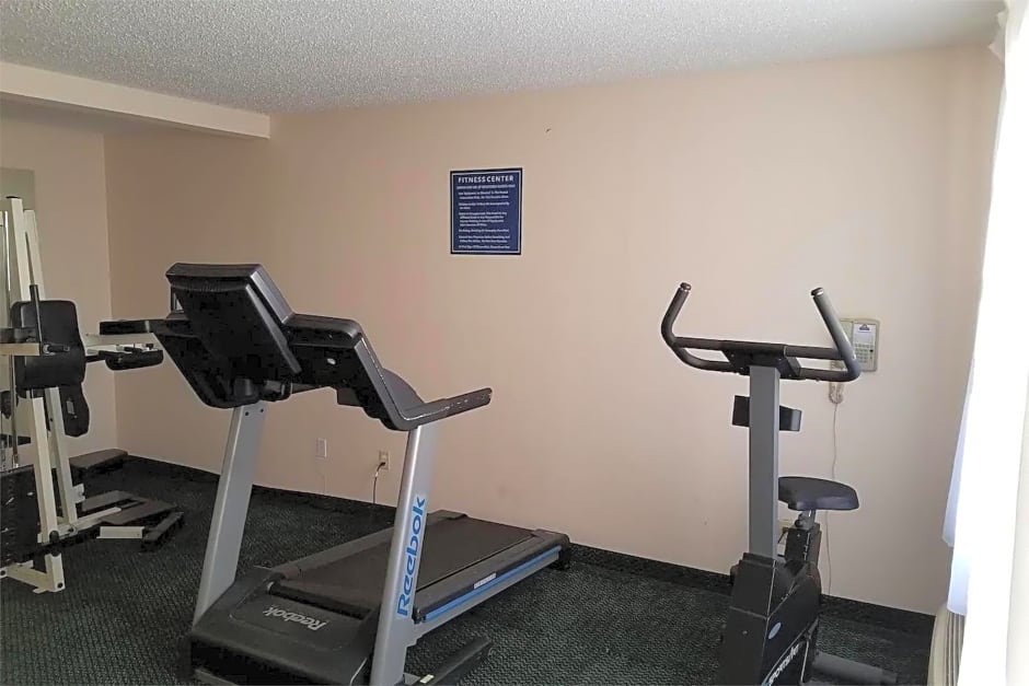 Sky-Palace Inn & Suites Wichita East