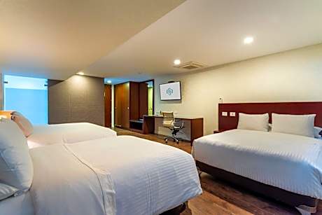 Deluxe Triple Room