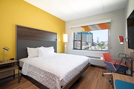 Tru By Hilton Baltimore Harbor East