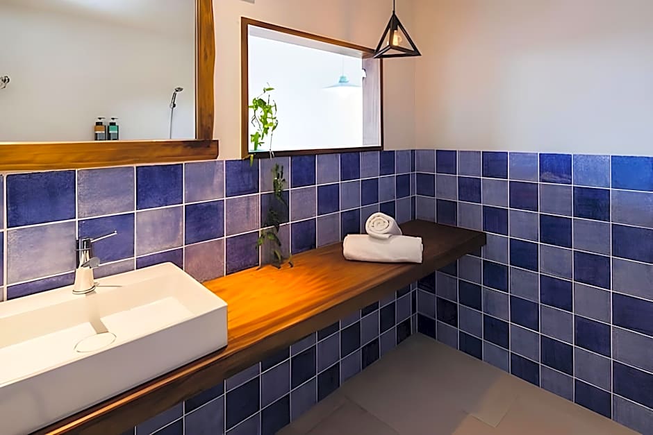 Nanwan Haku Beach Days Inn