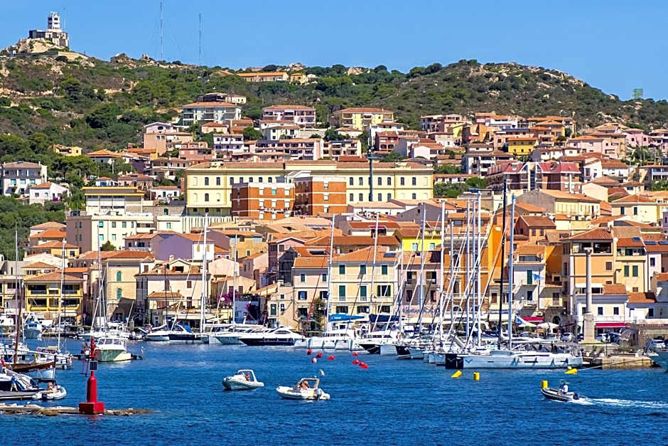 AHR Leonis Residence La Maddalena