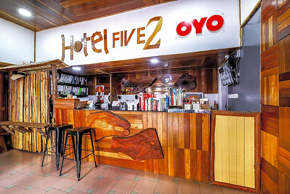 OYO 210 Hotel Five 2