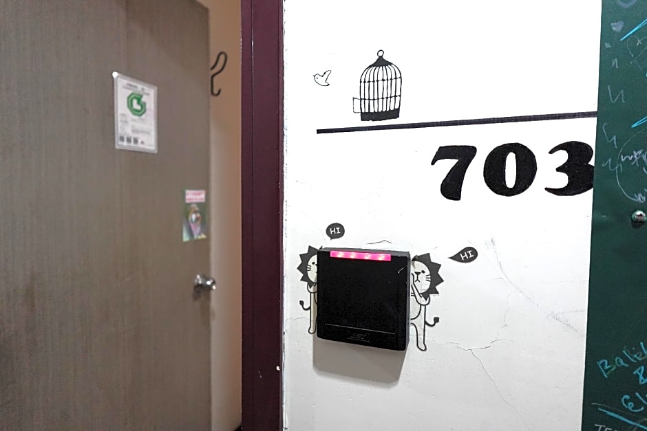 Alohas Hong Kong Hostel