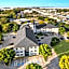 Days Inn & Suites by Wyndham DeSoto