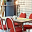 B&B HOTEL Saint-Quentin-en-Yvelines Centre Gare 4 étoiles