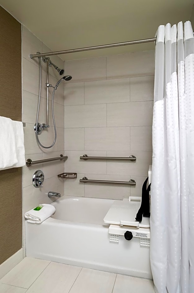 Holiday Inn Express Hotel & Suites Philadelphia - King of Prussia by IHG
