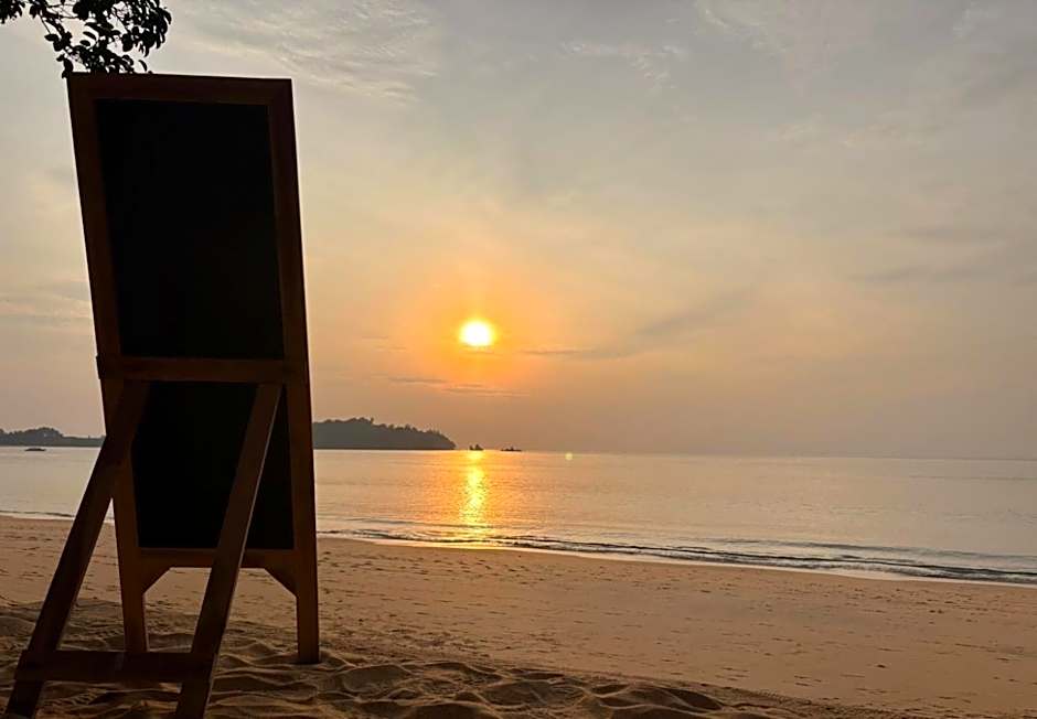 Sunny Cove Beach Resort Koh Phayam