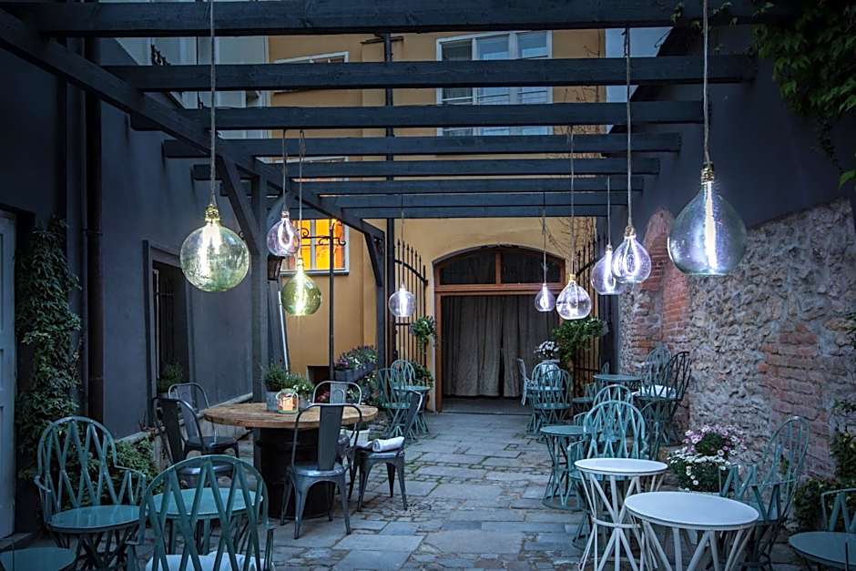 Cathedral Prague Apartments