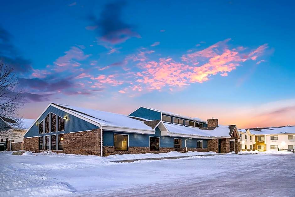 AmericInn by Wyndham Aberdeen - Event Center