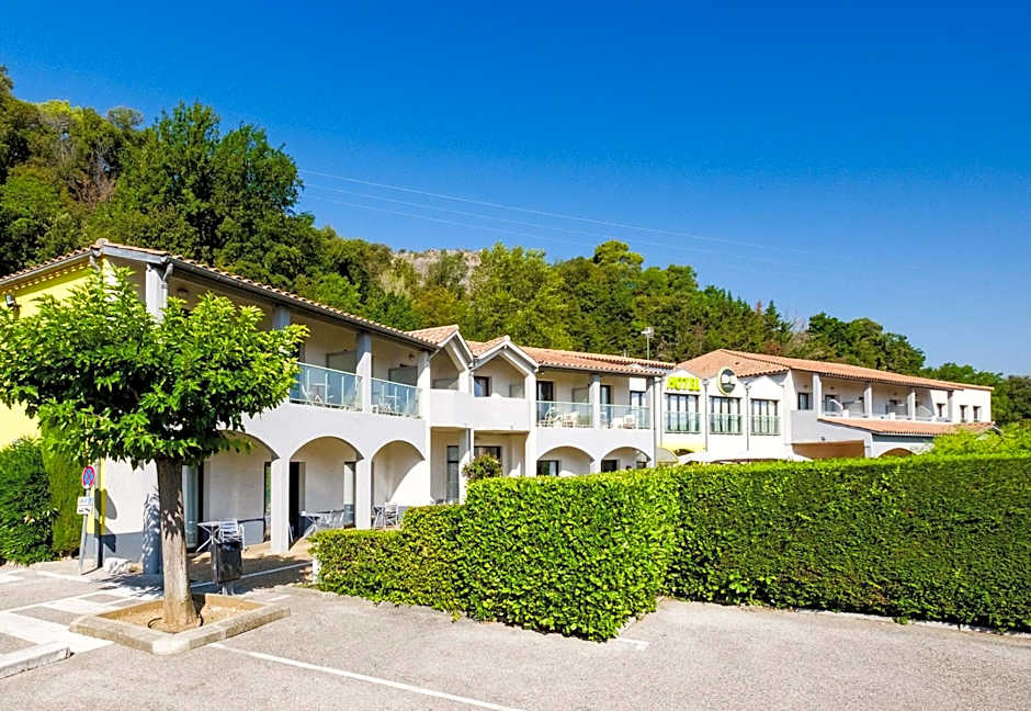 B&B Hôtel Villeneuve Loubet Village