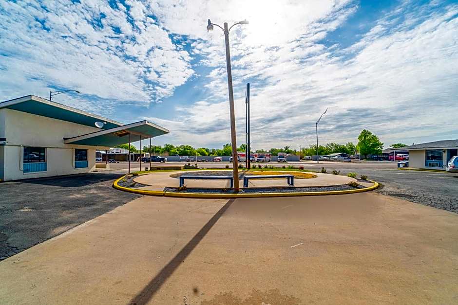 Budget Inn by OYO Frederick US-183