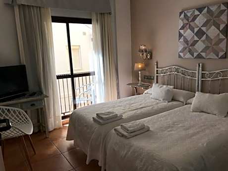 Double Room Capacity 3