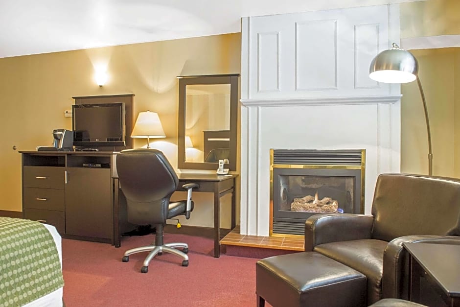 Clarion Hotel & Conference Centre Pembroke