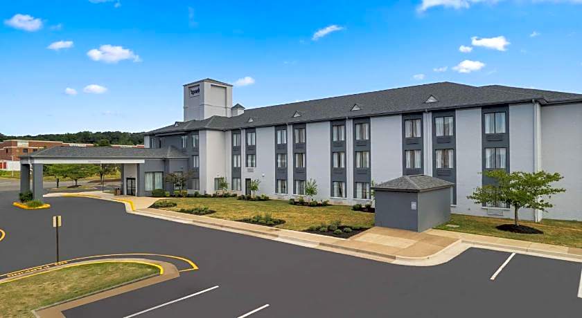 Spark by Hilton Fredericksburg Southpoint