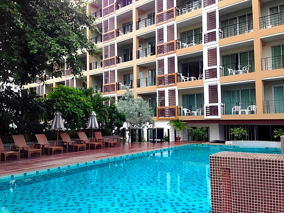 August Suites Pattaya