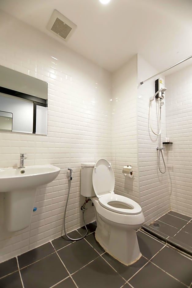 WiRE BANGKOK PRAKHANONG