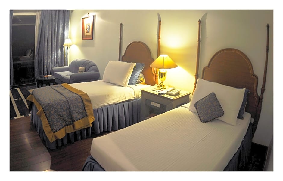 Hotel Tuli International