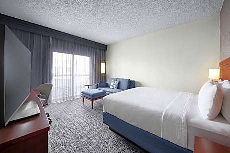 King Room with Bathtub - Mobility Access/Hearing Accessible