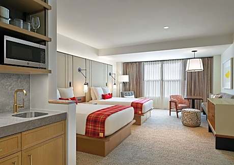 Deluxe Queen Room with Two Queen Beds