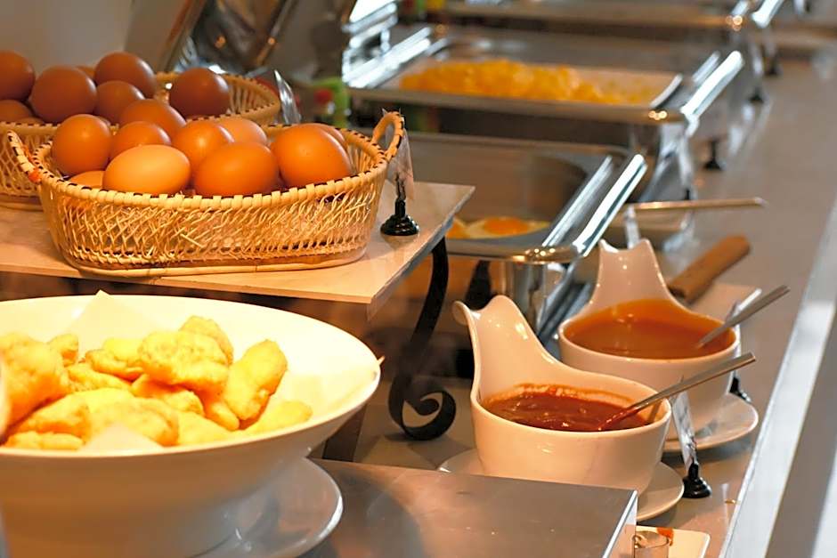 S Sriracha Hotel & Residence