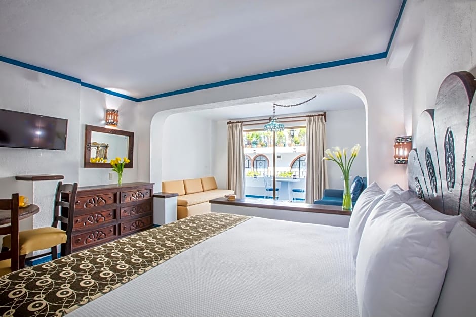 Los Arcos Suites