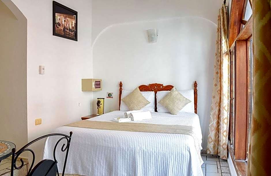 Hotel Bucaneros