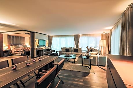 Deluxe Suite (Penthouse)