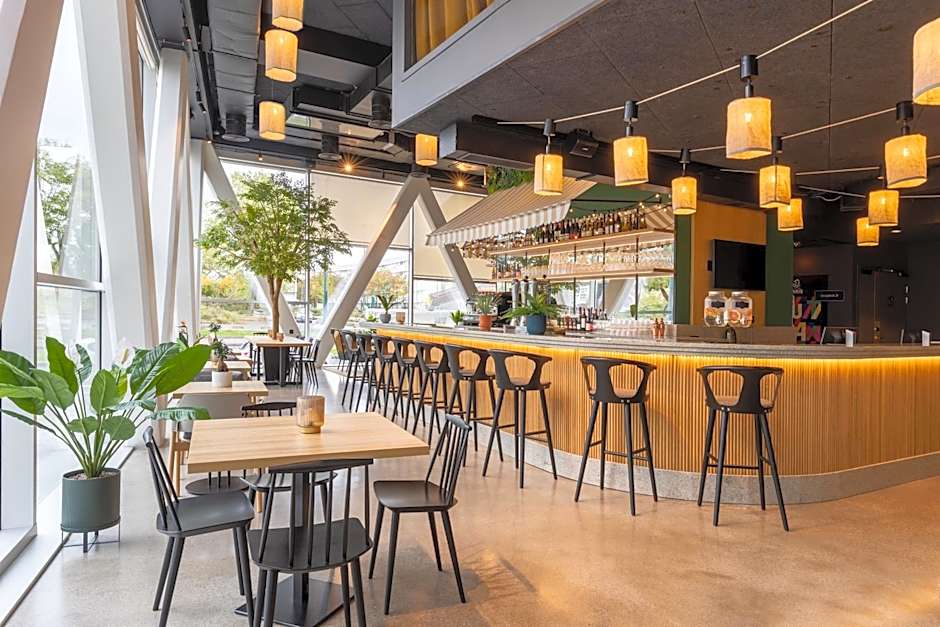 Best Western M-Treize Paris Asnieres