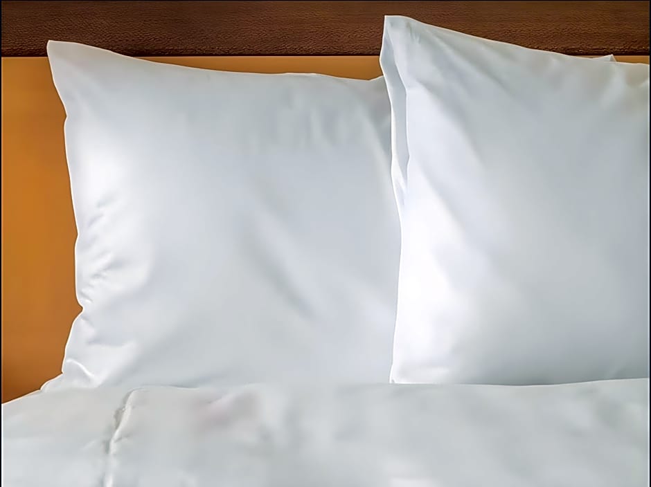 Holiday Inn Express & Suites - Milledgeville By IHG