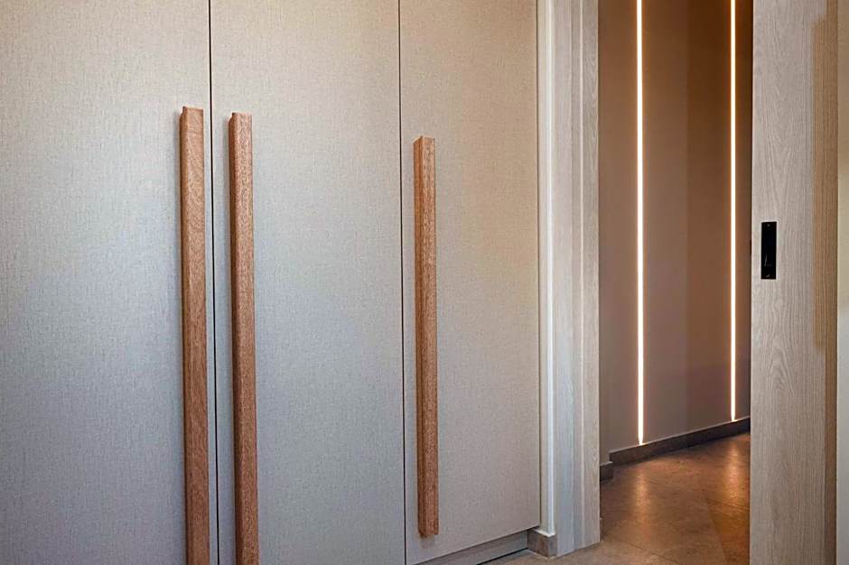 Palm Tree Beach Suites, by ZanteWize